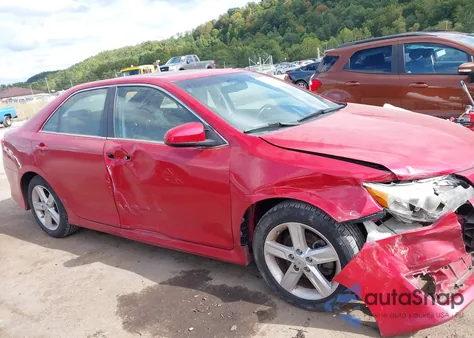 2014 Toyota Camry Se z USA, uszkodzony, nr VIN 4T1BF1FK1EU793309